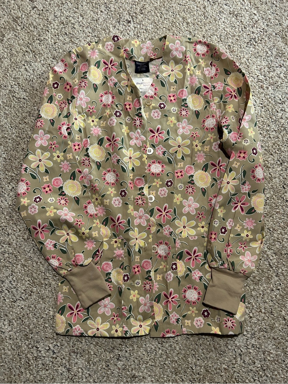 New Denver Hayes Women’s Scrub Flowers Button Up Long Sleeve - Size XS NWT